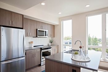 Marble backsplashes